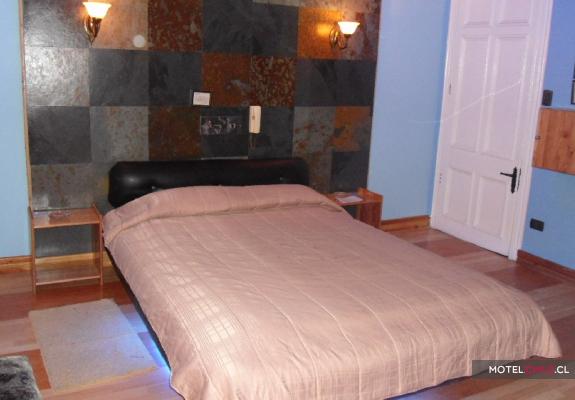 Habitaciones del Motel Bleunuit Monjas, Valparaíso | http://www.motelchile.cl/