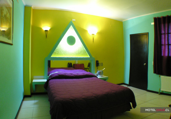Habitaciones del Le Chateau, Providencia | http://www.motelchile.cl/ Habitaciones del Le Chateau | http://www.motelchile.cl/