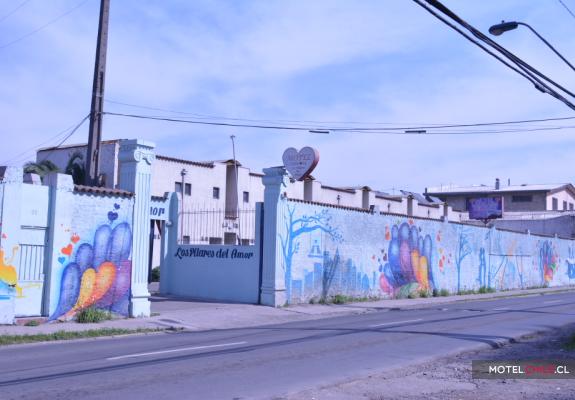 Habitaciones del Los Pilares del Amor, La Cisterna | https://www.motelchile.cl/ AFUERA